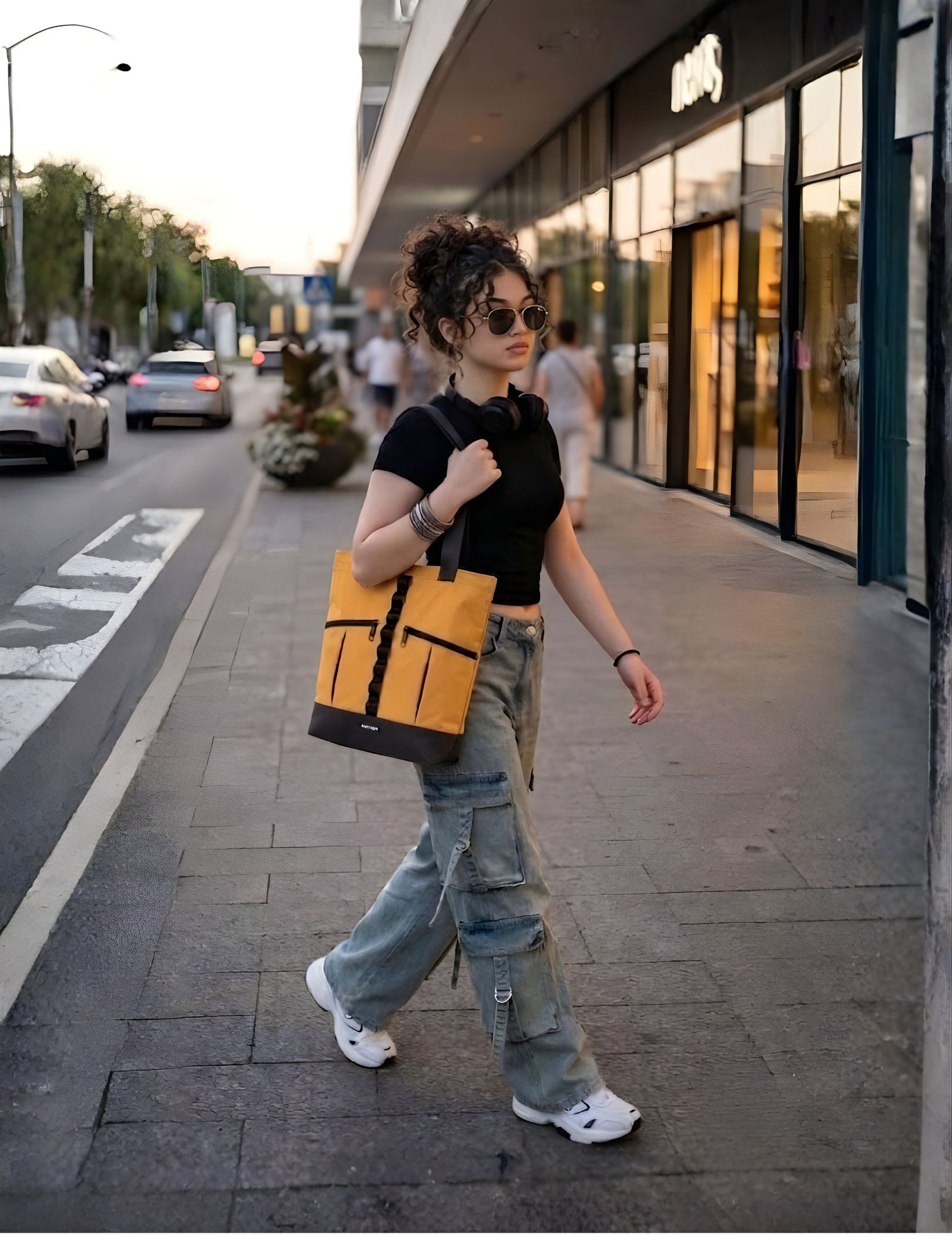What Is a Tote Bag? Types, Sizes, and How to Choose the Right One