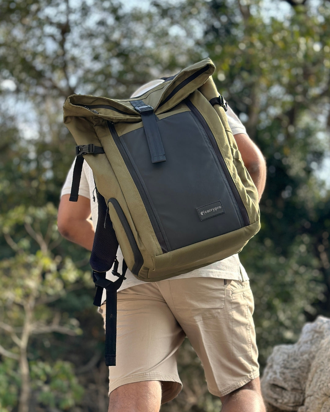 Rolltop vs Zip Backpack: Which Works for a Daily Commute